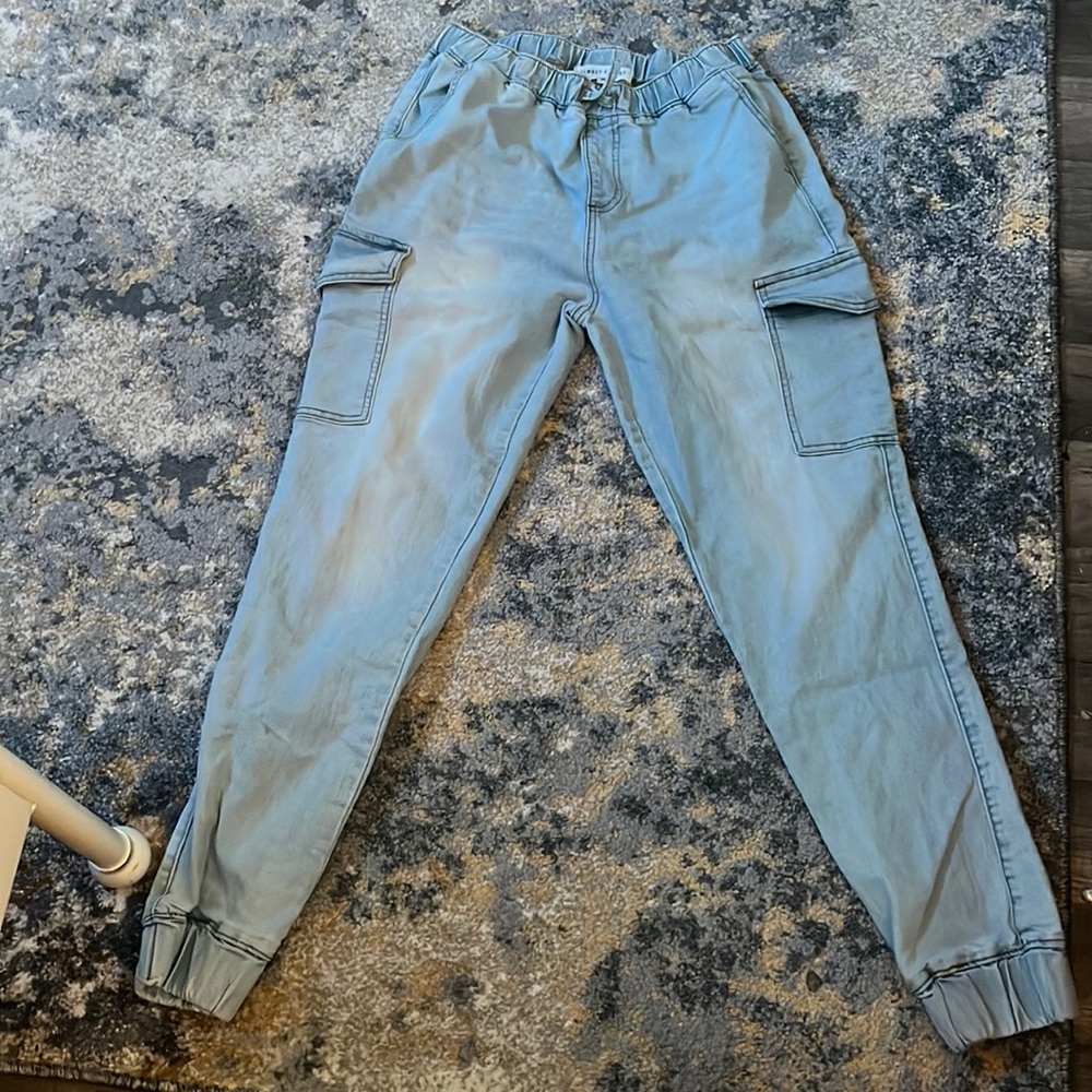 Almost famous, draw string jeggings.